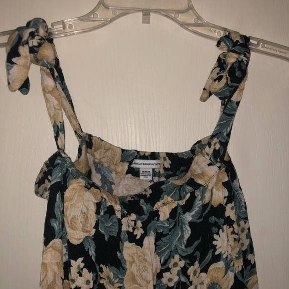 AE floral tank - Picture 2 of 2